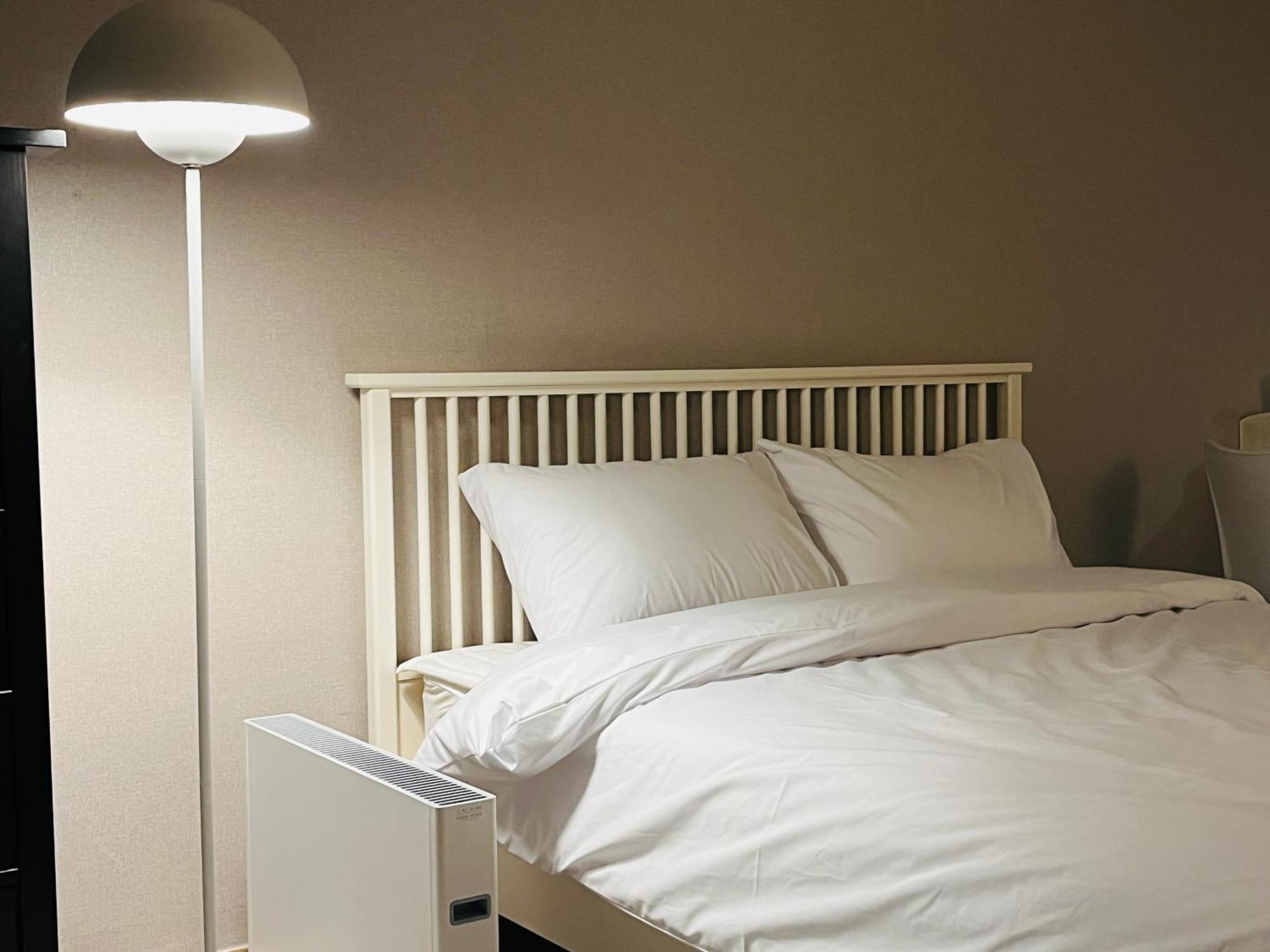 Apartment Close To Hongik Station Seoul