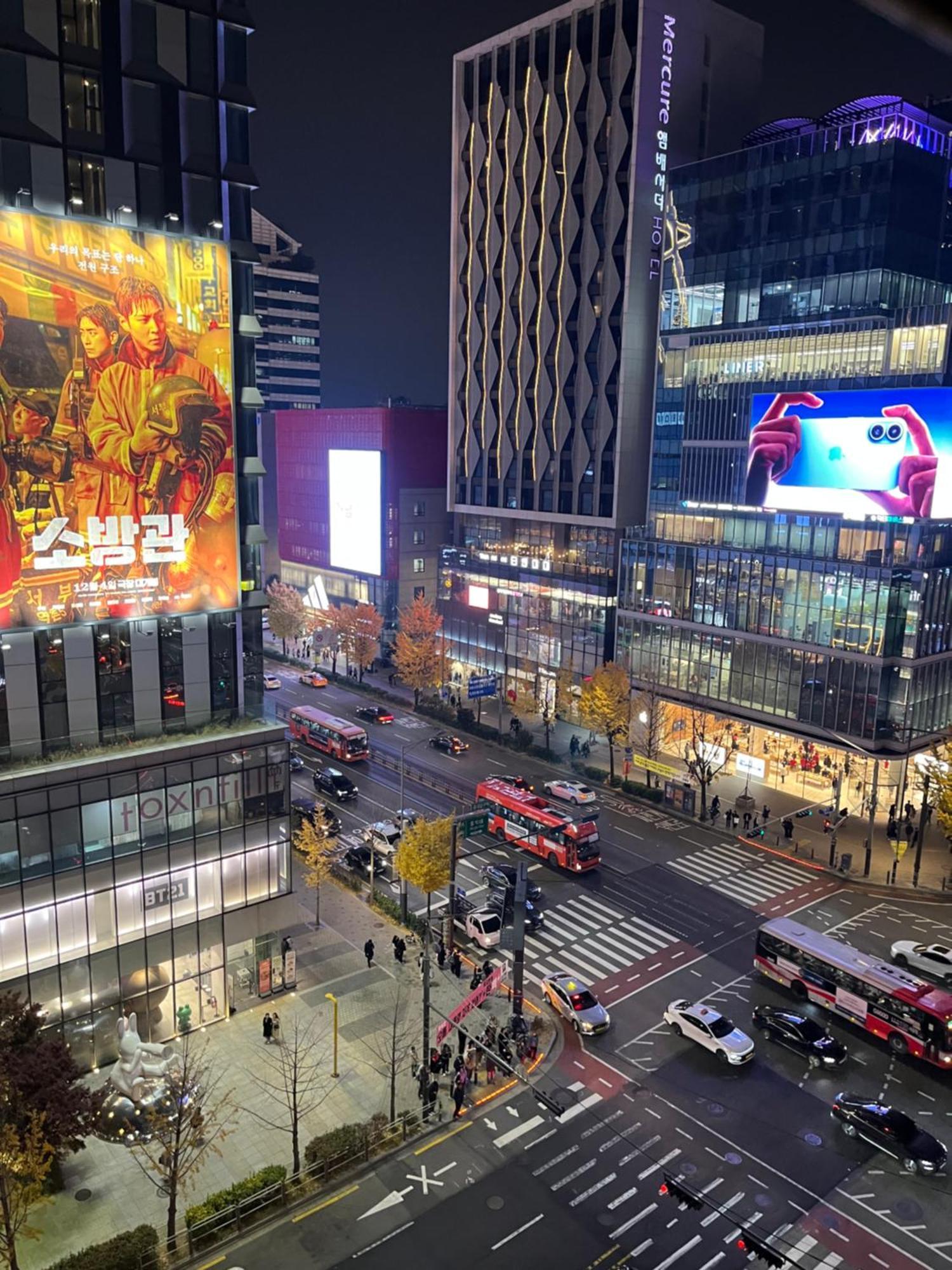 Close To Hongik Station Apartment *